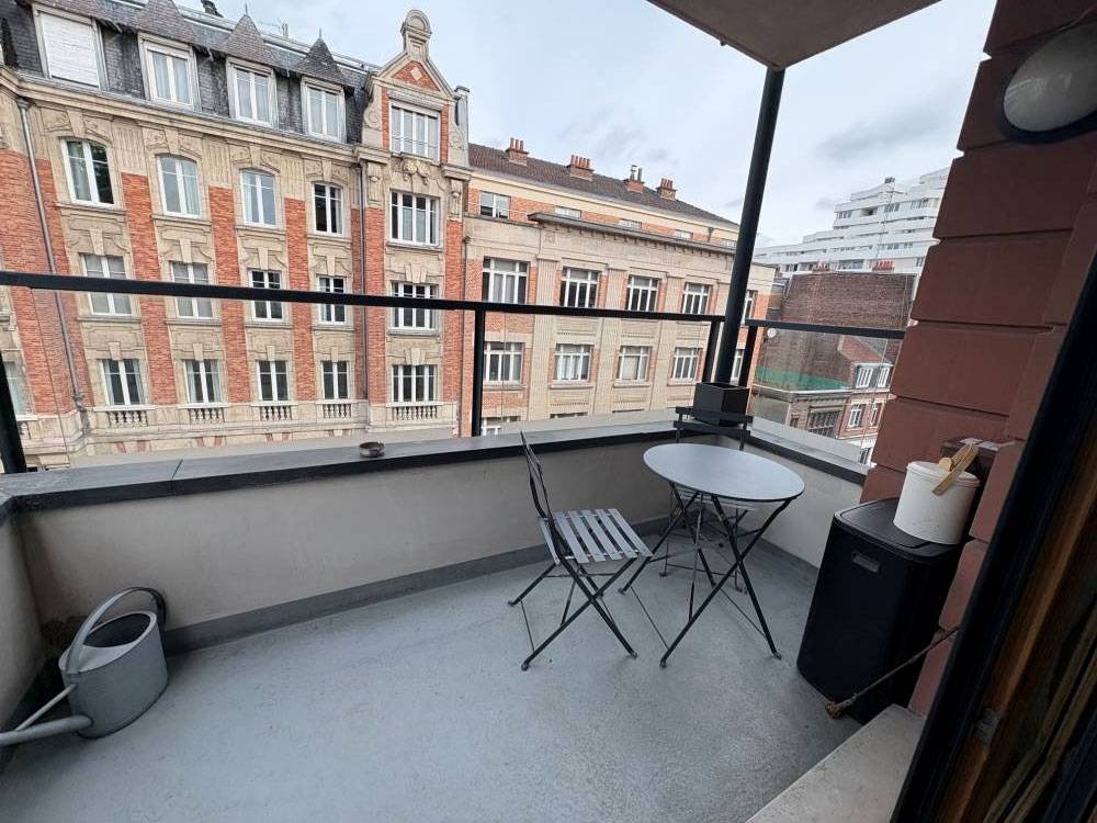 T3-meublé-66-m²-avec-parking,-ascenseur-et-cave-–-Lille-République-Beaux-Arts-–-1-450-€-CC-(1)